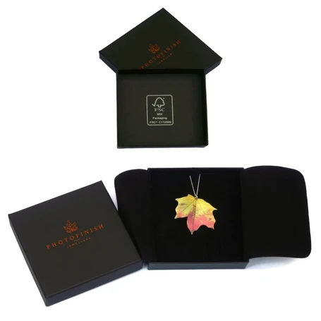 Photofinish Jewellery gift box with Maple leaf and FSC mark