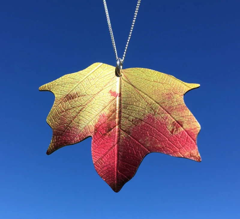 Ditton autumn Maple leaf necklace