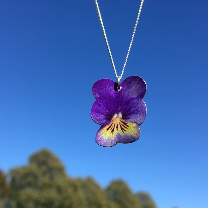 Viola flower necklace