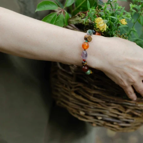 Pebble bracelet, Russet