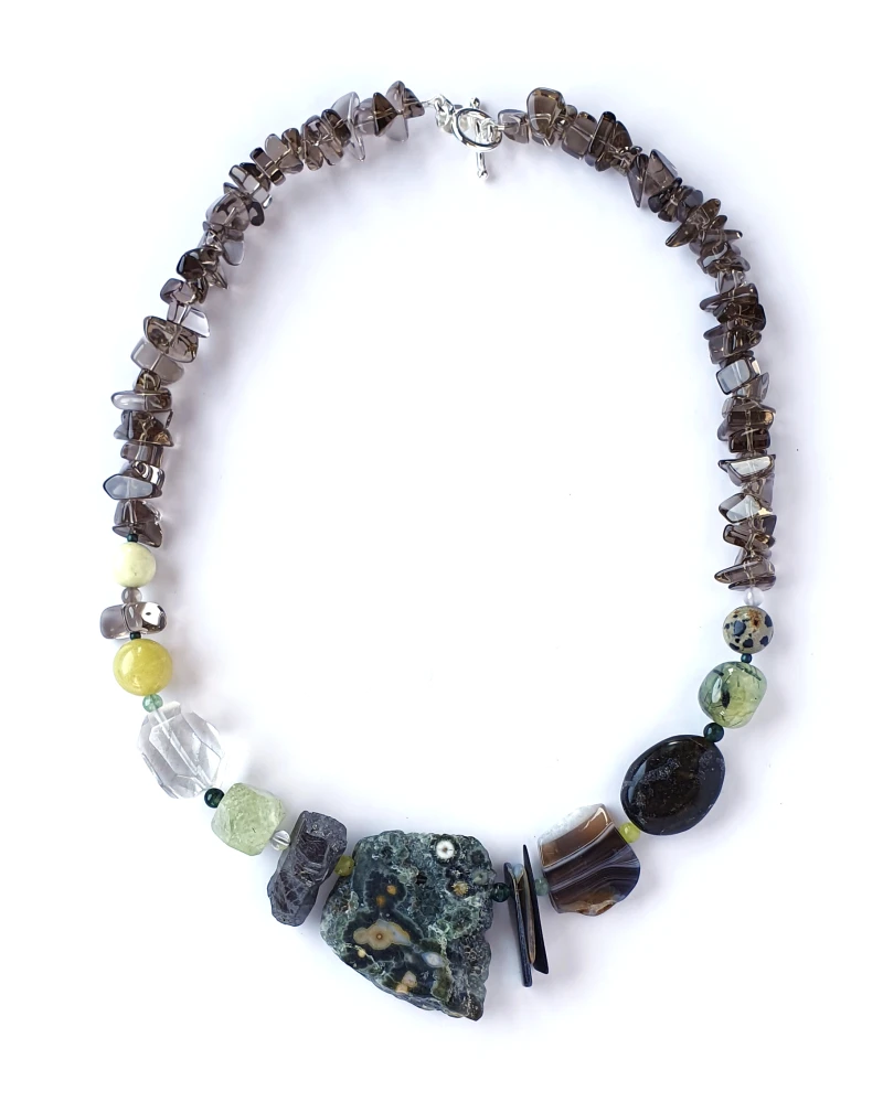 Rock necklace, Dawn