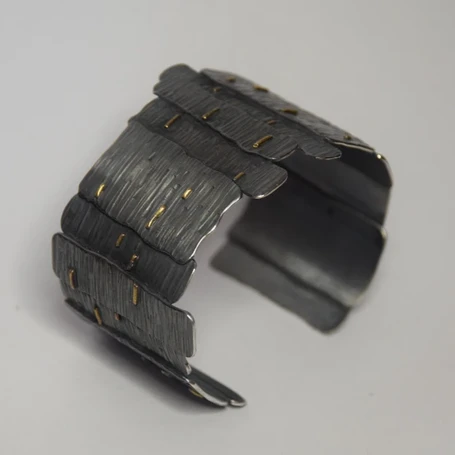wide multilayered plaque tectonic cuff