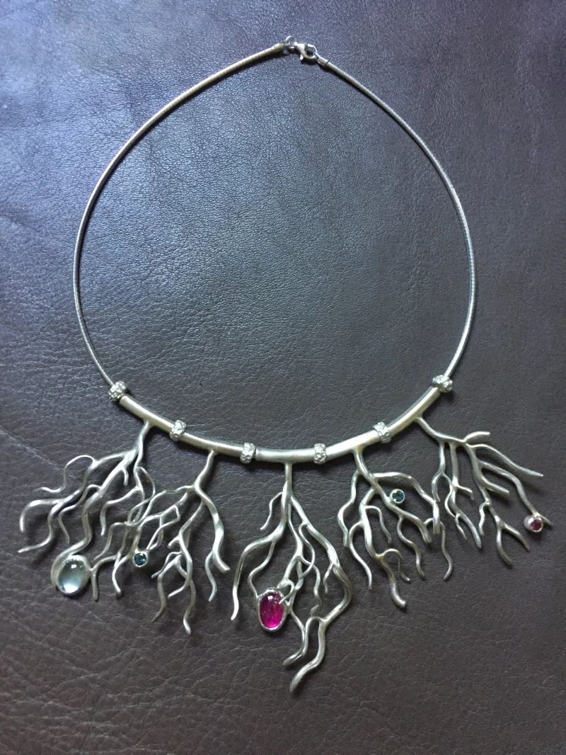 coral pendant necklace 
