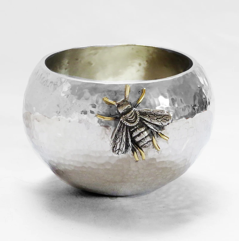 BOWL WITH BEE